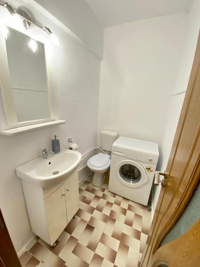 קריובה Downtown Apartment מראה חיצוני תמונה