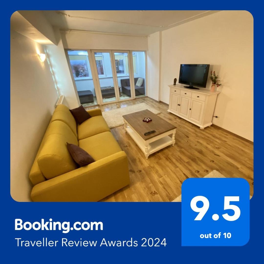 קריובה Downtown Apartment מראה חיצוני תמונה